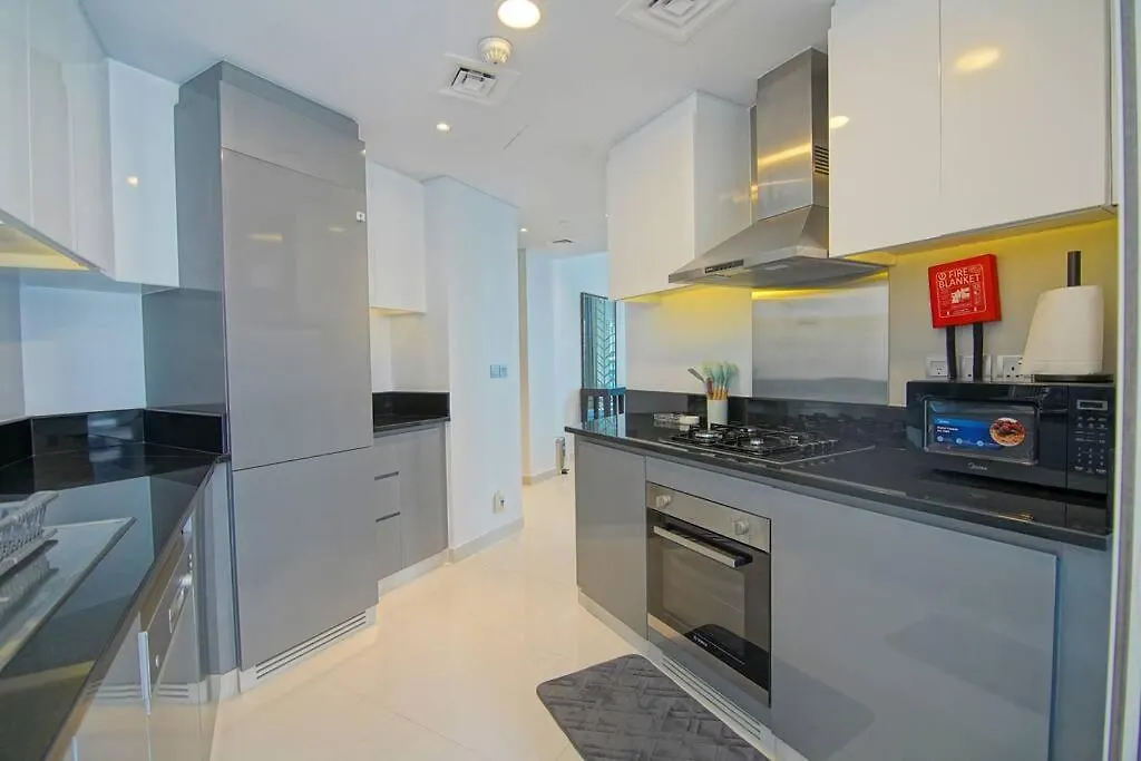 Luxury Hotel Apartment With A Canal View دبي